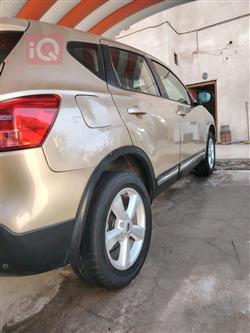 نيسان قاشقاي